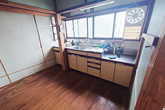三浦市白石町　中古戸建